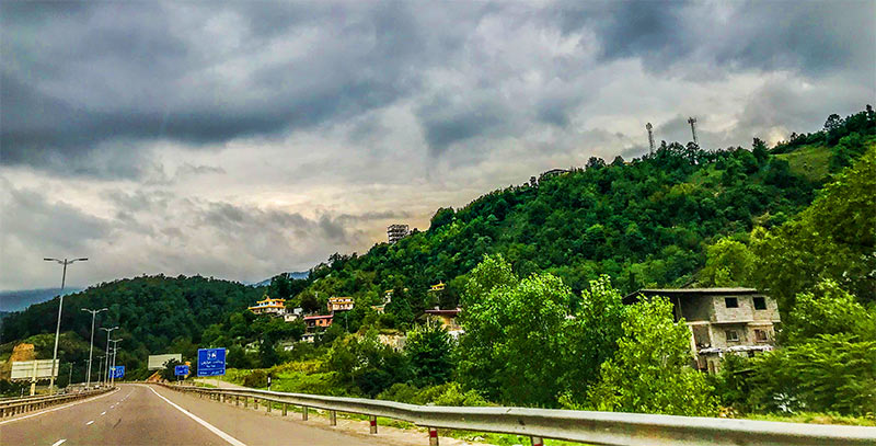 جاده مرزن آباد عکس از مجید مددی