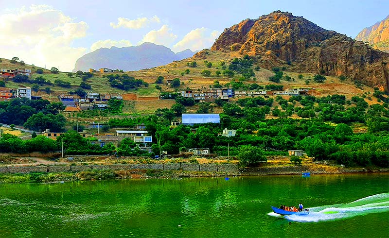 قایق سواری در رود سیروان