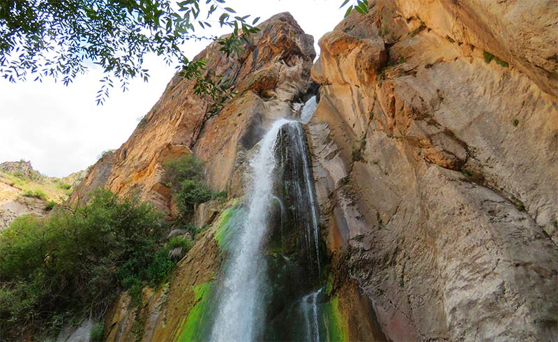 آبشار شوندشت عکس از آرش گلزاده