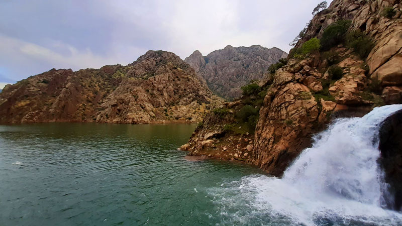 سد داریان