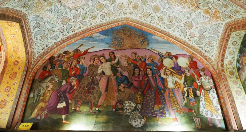 نقاشی‌های دیواری در کاخ چهلستون